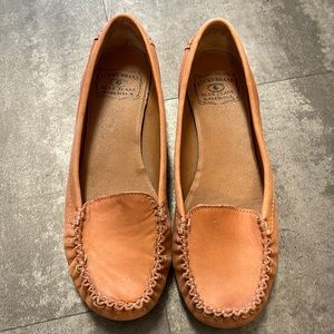 Lucy brand moccasins